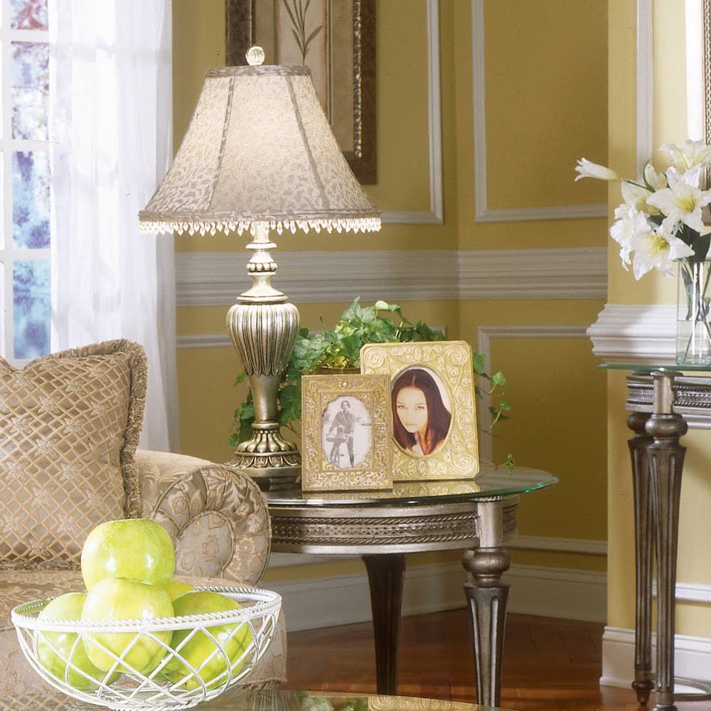Round End Table with Glass Top S6502