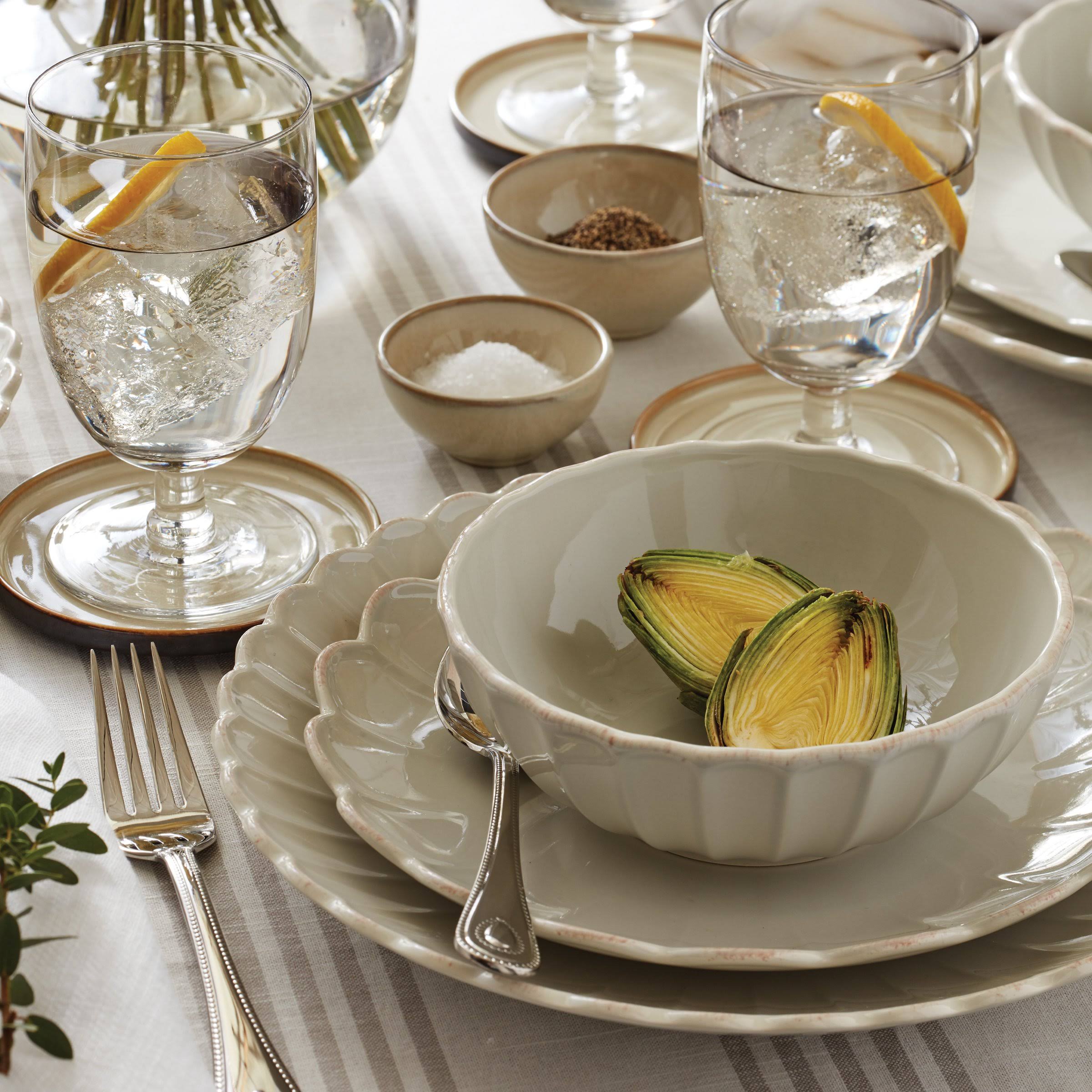 French Perle Scallop Dinner Plate Set - 4 Piece K1589