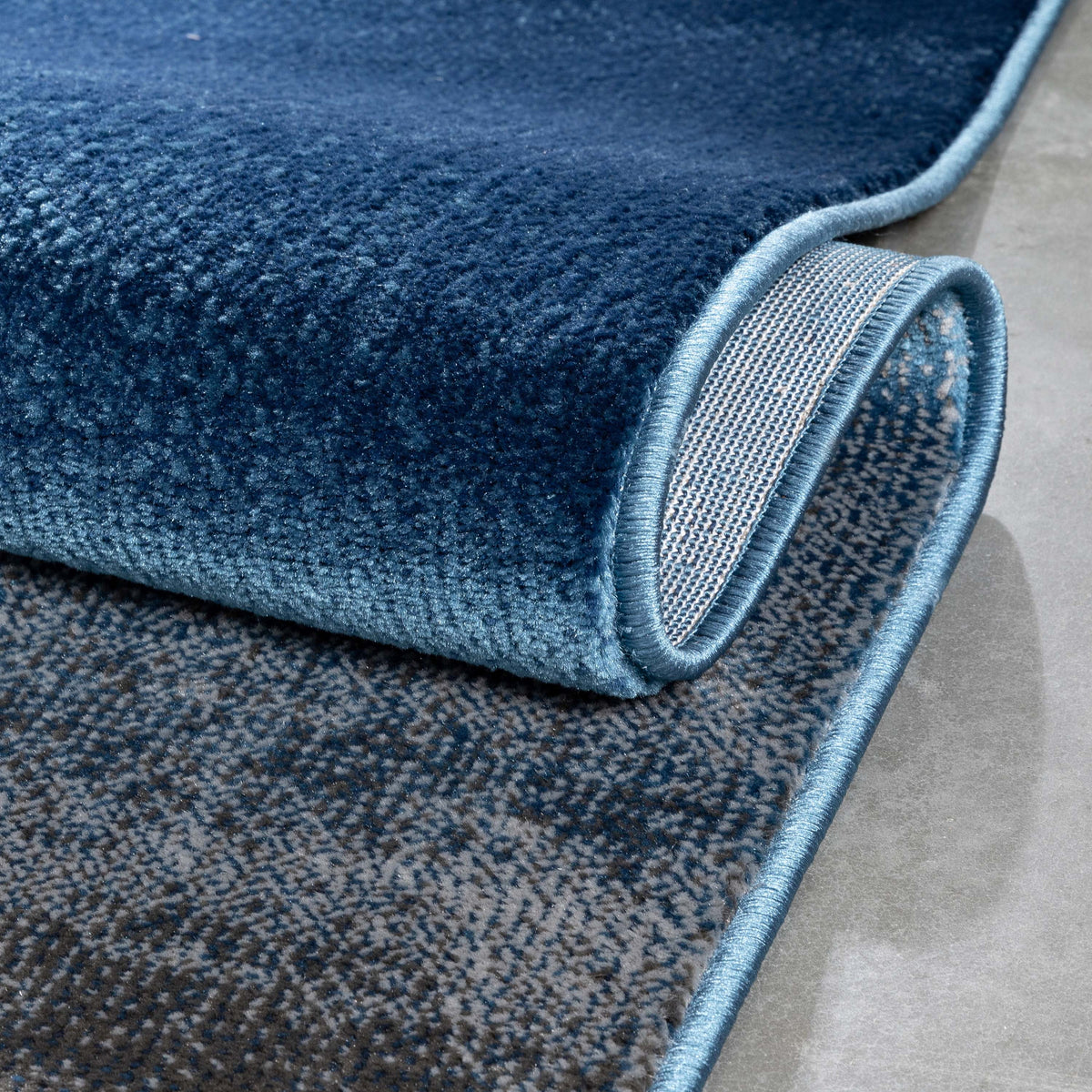 Blue 7'10" x 9'10" Area Rug D15865