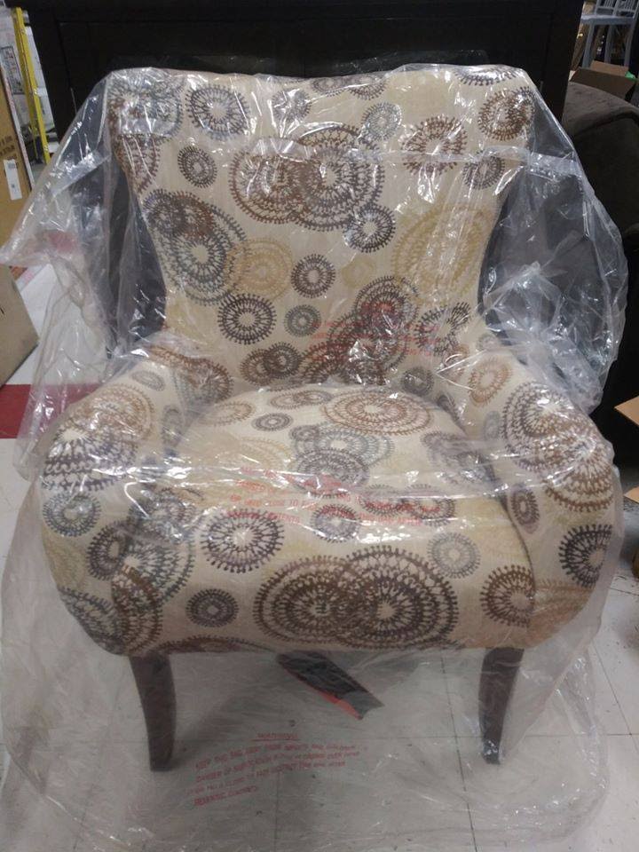 Accent Chair with Nailhead Trimming E822