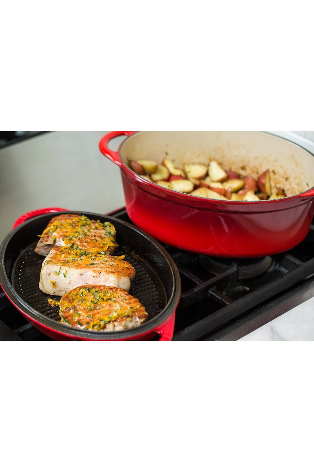 Cerise Oval Cast Iron Dutch Oven U4371