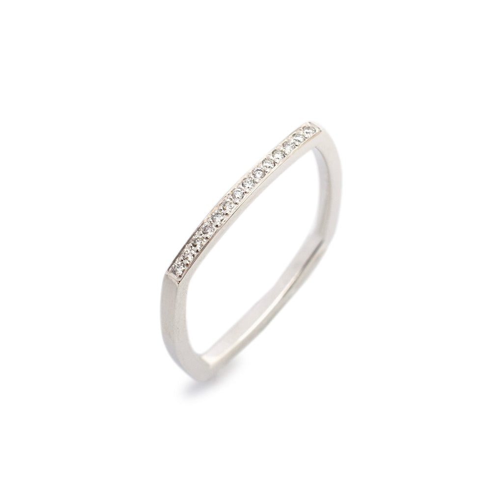 18K White Gold Diamond Wedding Band P530