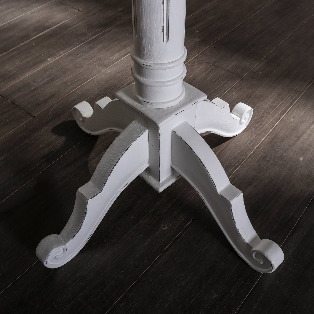 Antique White 28-Inch Table K72111