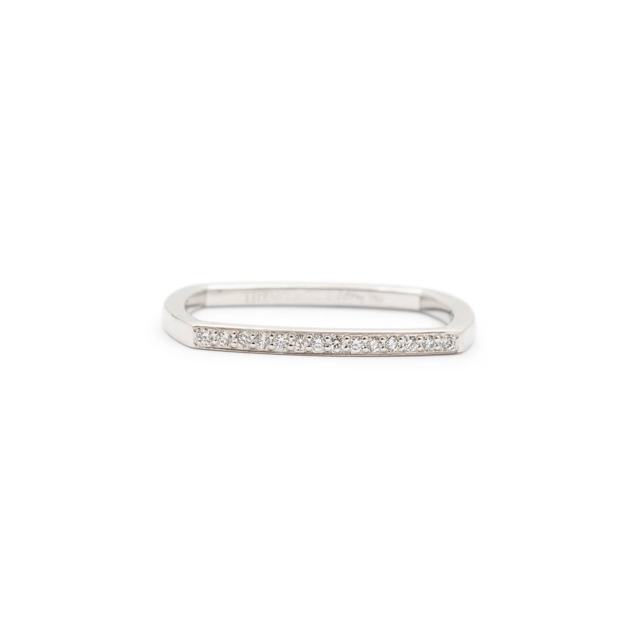 18K White Gold Diamond Wedding Band P530