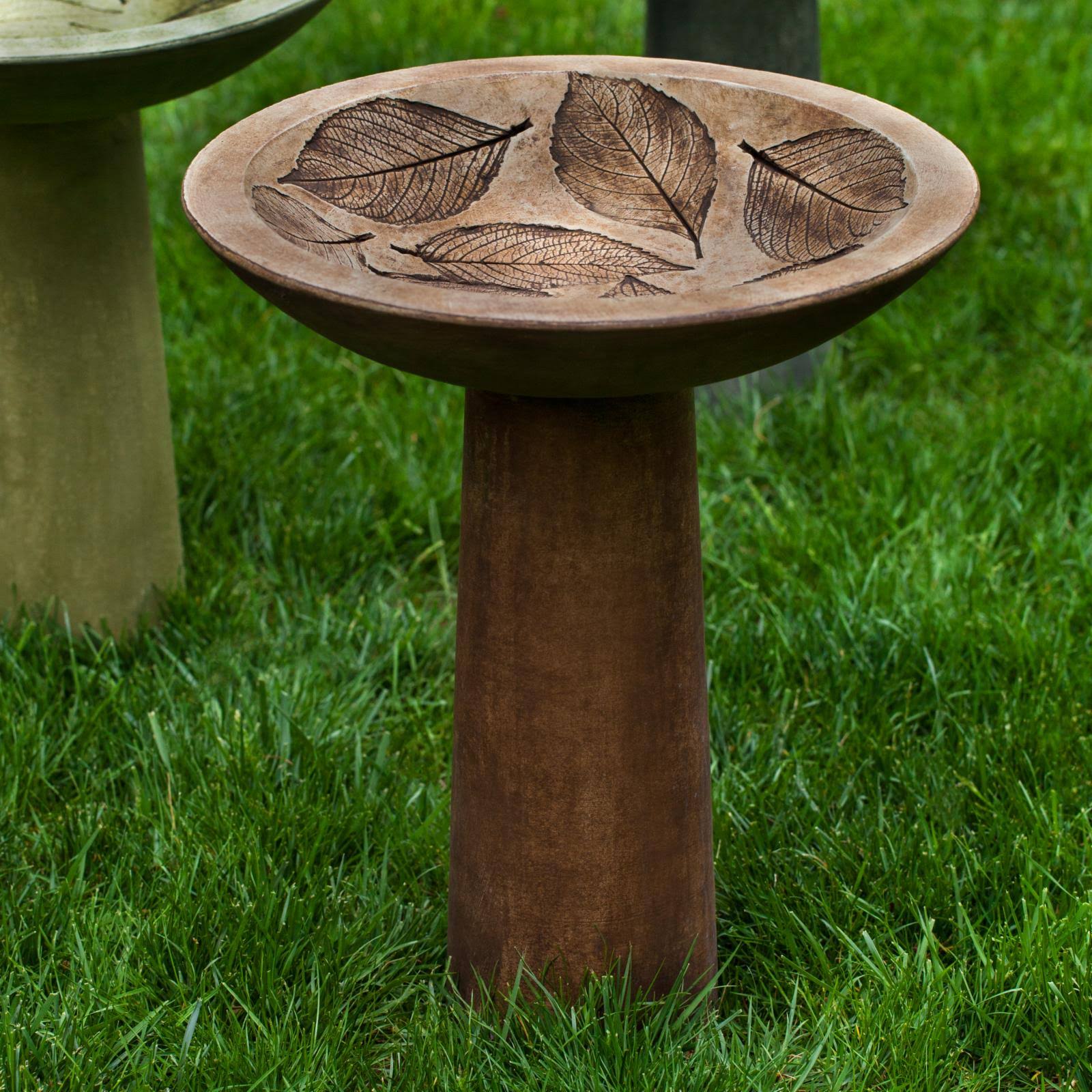 Hydrangea Leaf Birdbath H891