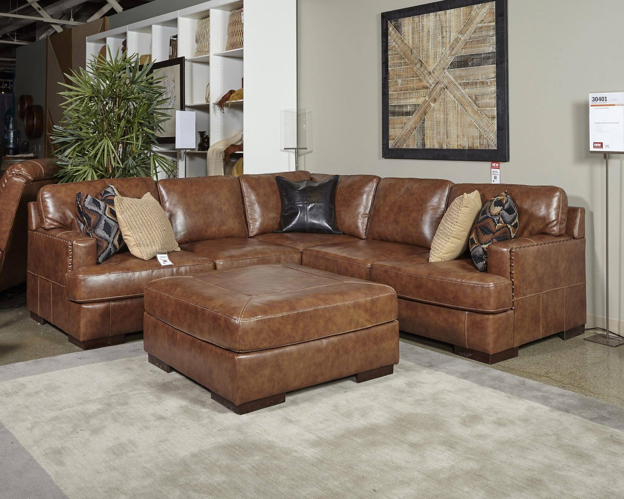 Oversized Accent Ottoman Y413