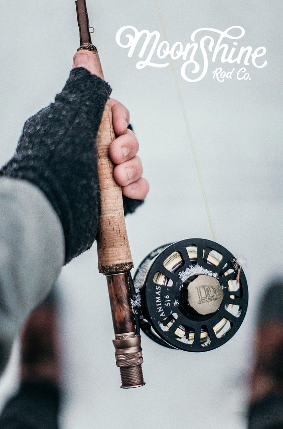 Classic Fiberglass Fly Fishing Rod with Carrying Case and Extra Rod Tip Section (5wt 8') J1448