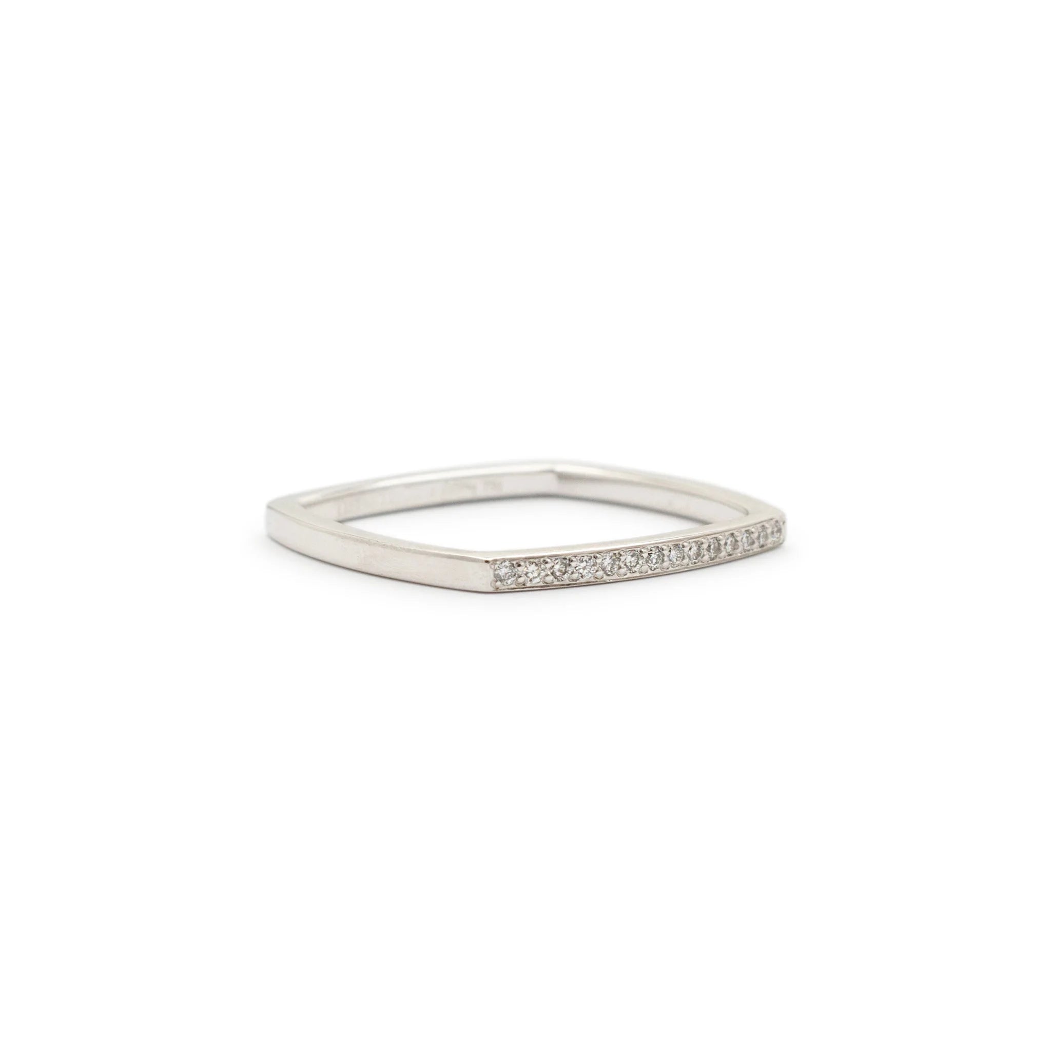 18K White Gold Diamond Wedding Band P530
