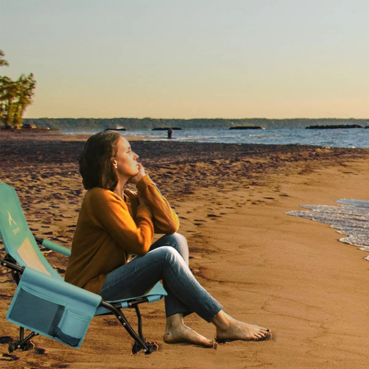 Low Beach Chair with Cup Holder & Storage Bag, Blue 1 Pack Z704